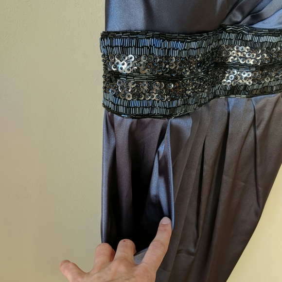 Gorgeous Dress - Picture 4 of 8